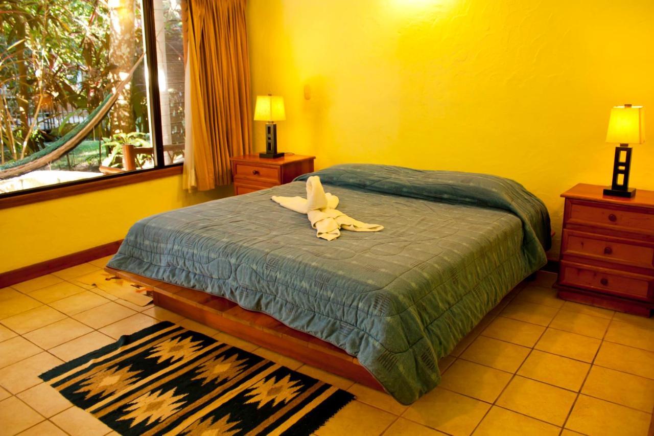 Hotel Jaguar Inn Тикаль Экстерьер фото