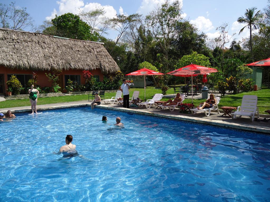 Hotel Jaguar Inn Тикаль Экстерьер фото