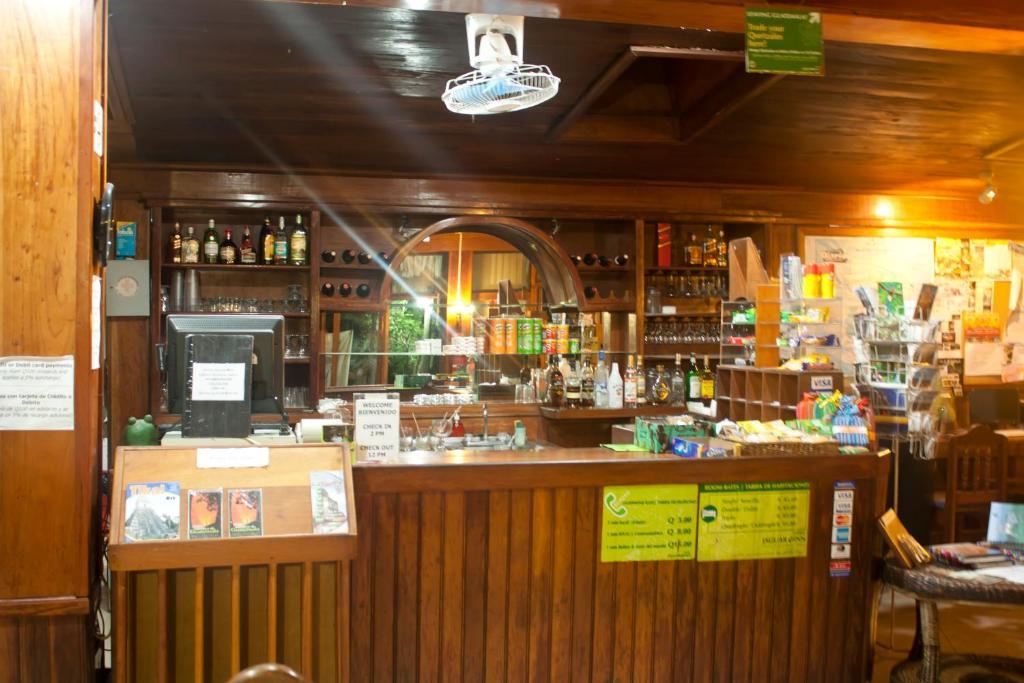 Hotel Jaguar Inn Тикаль Экстерьер фото